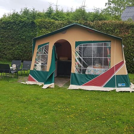 Basic Ingerichte Vouwwagen Op Camping Westenenk, Wijster Hotel Exterior photo
